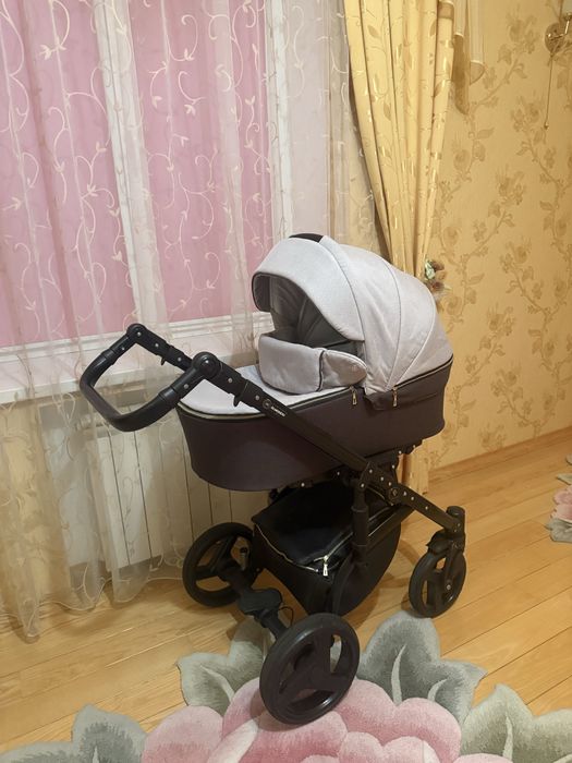 Коляска  дитяча.