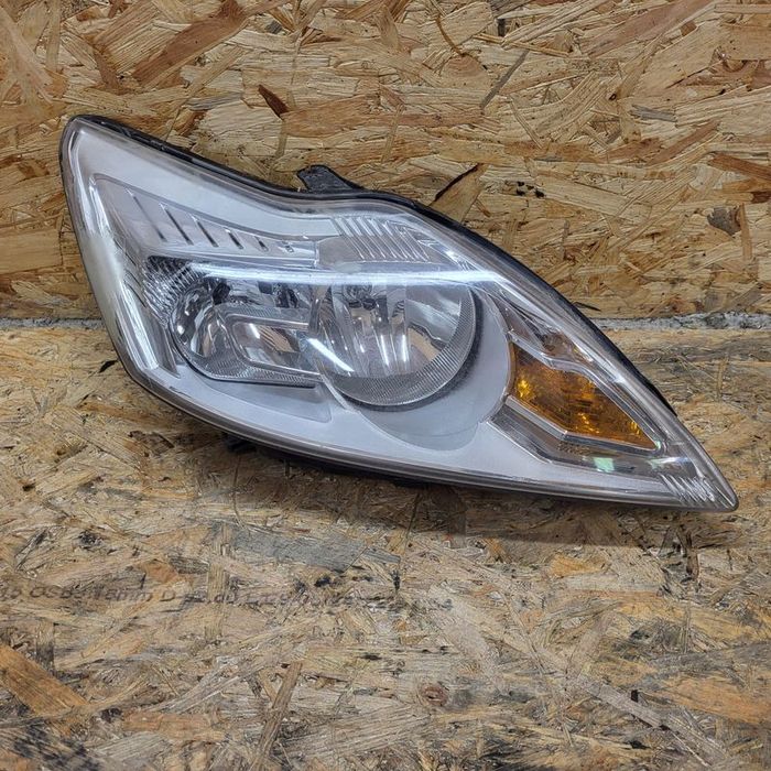 FORD FOCUS MK2 KOMBI HB 08-11r LIFT LAMPA PRAWA PRAWY PRZÓD RH