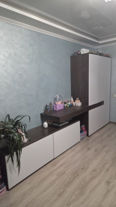 Стінка сучасна. Шафа, комод