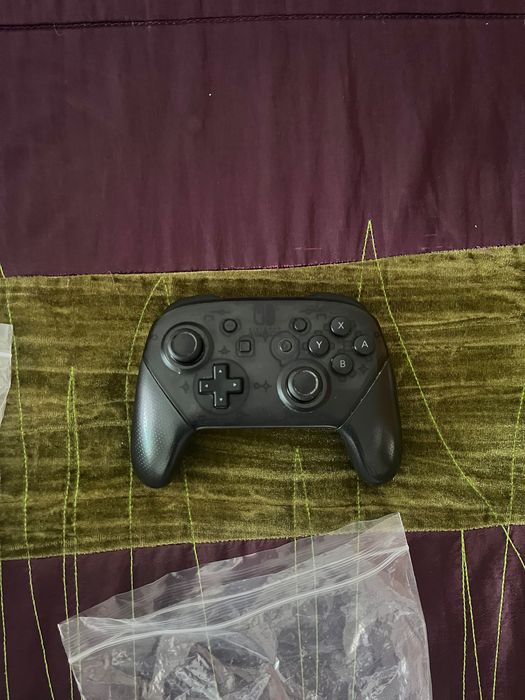 Nintendo Switch + 20 Jogos + Pro Controller + Dock + Cartão SD