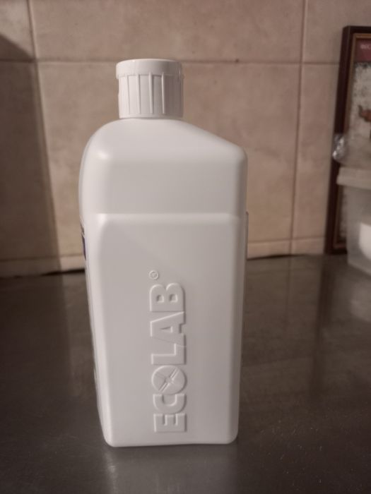 Продам дезінфектор для рук.