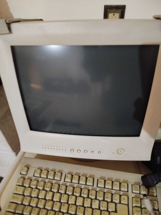 Monitor vintage (avaria)
