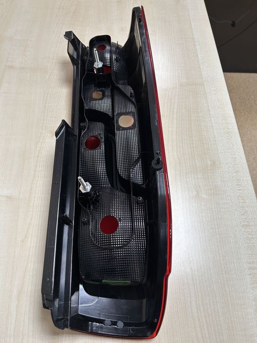 Фонарь задний правый Boxer Peugeot