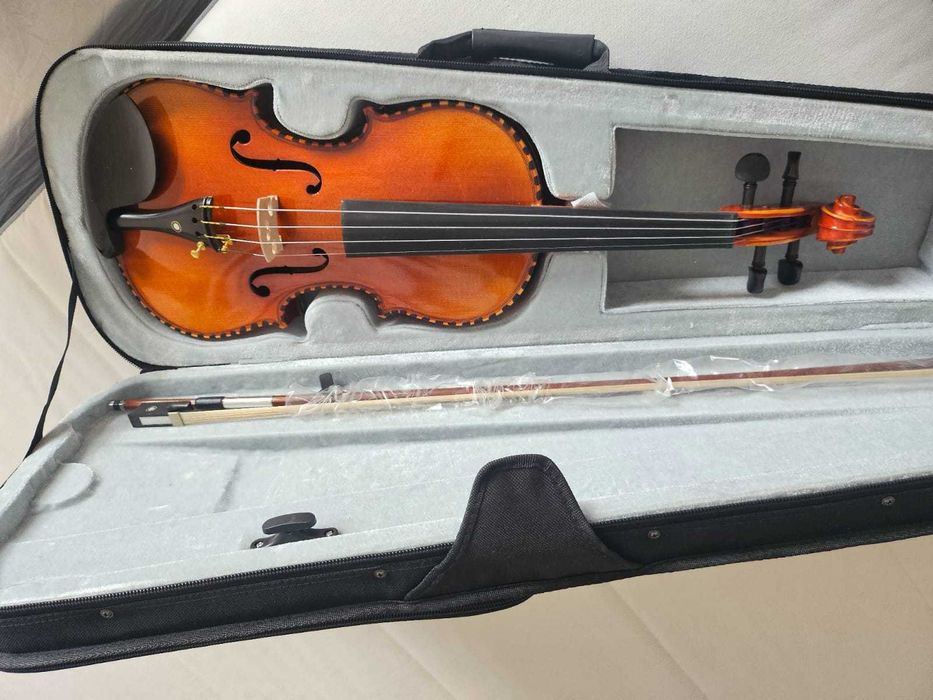 4\4  Violino    Novo