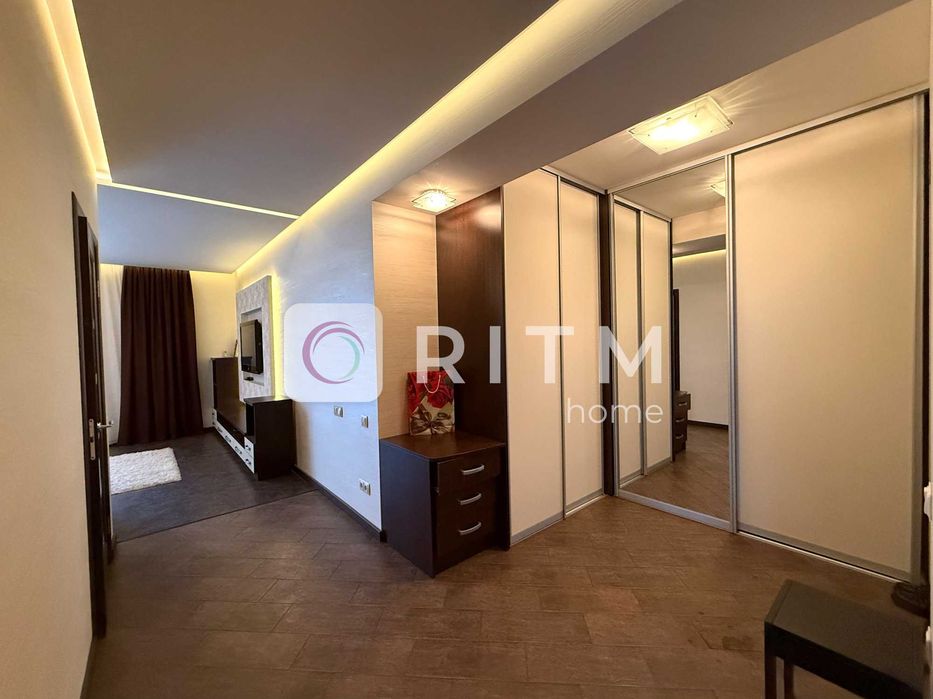 Оренда 2-кімнатна квартира з дизайнерським ремонтом + власний гараж