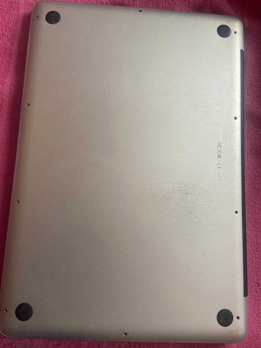 MacBook 15 Pro 1286 і7 4 ядра 8 потоків розборка  матриця 100% робоча