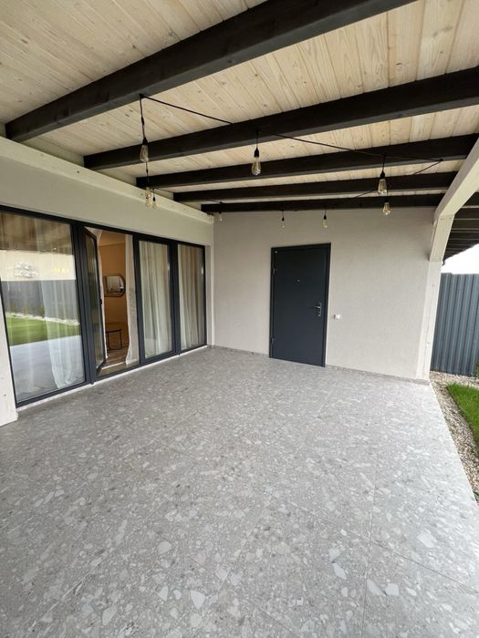 Продаж сучасного таунхаусу