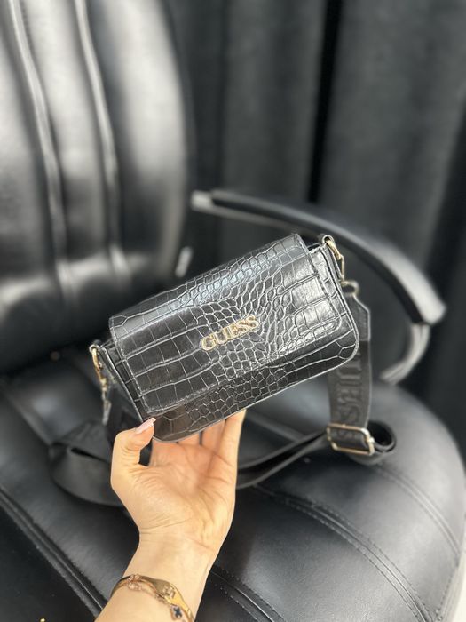 Сумочка GUESS чорна