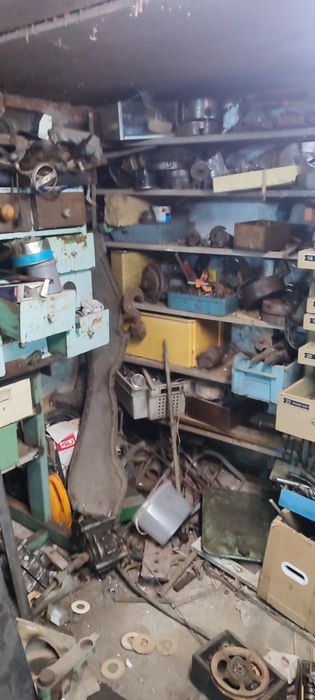 Токарний патрон супорт задня бабка магнітна плита резцедержка удг