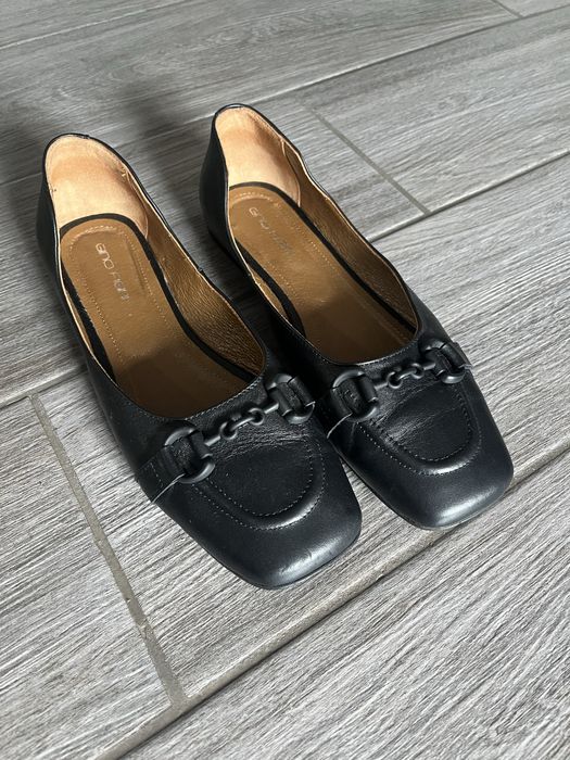 Продам балетки GINO FIGINI