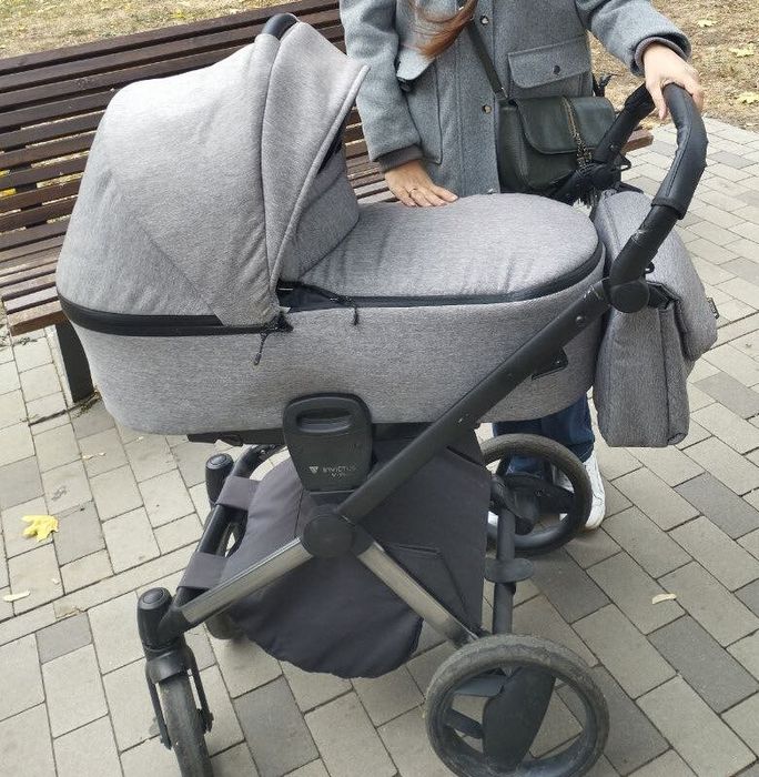 Коляска Invictus (на запчастини)