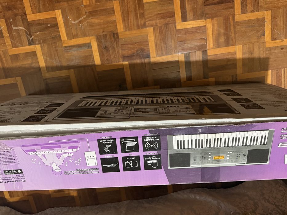 Teclado eletrico Yamaha,PSR , 353 muito bem conservado  !!