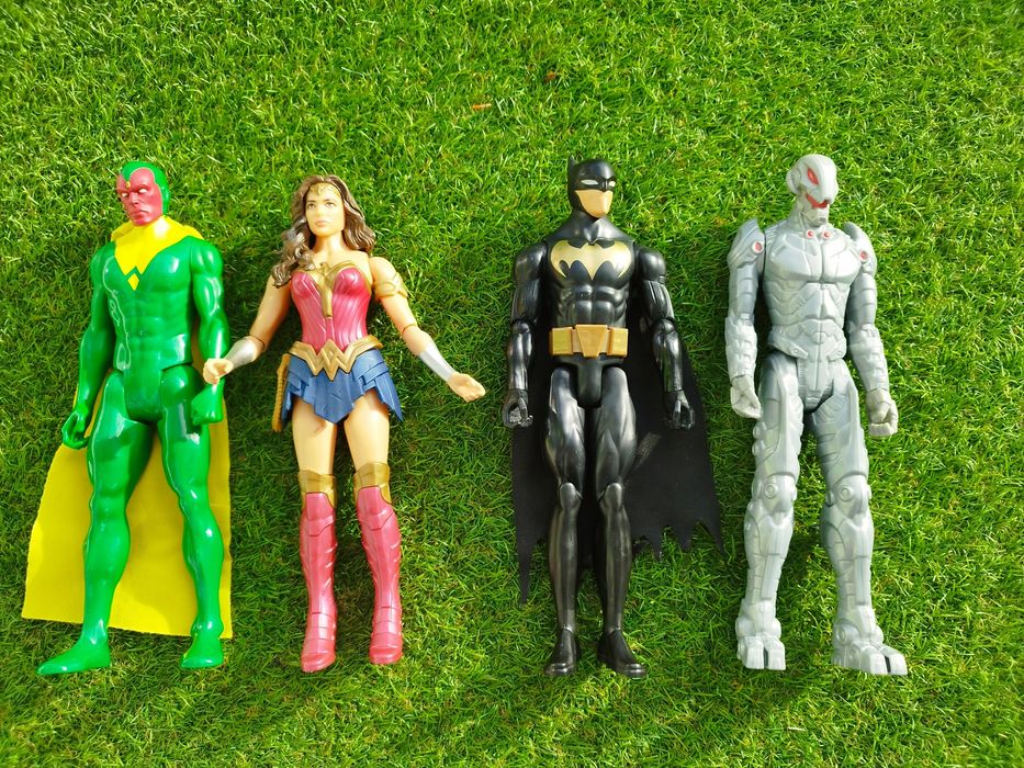 11 Super-Heróis Marvel e DC Comics 30cm