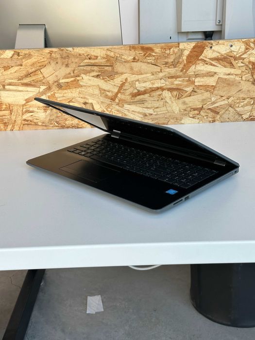 HP Pavillion 15-bs000nl