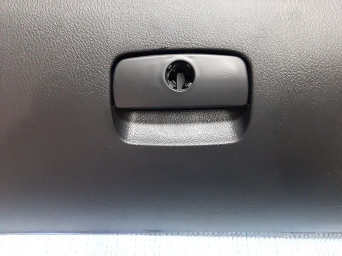 Tampa gaveta puxador porta luvas Vw Passat B5 e Skoda Superb 3B1857122B