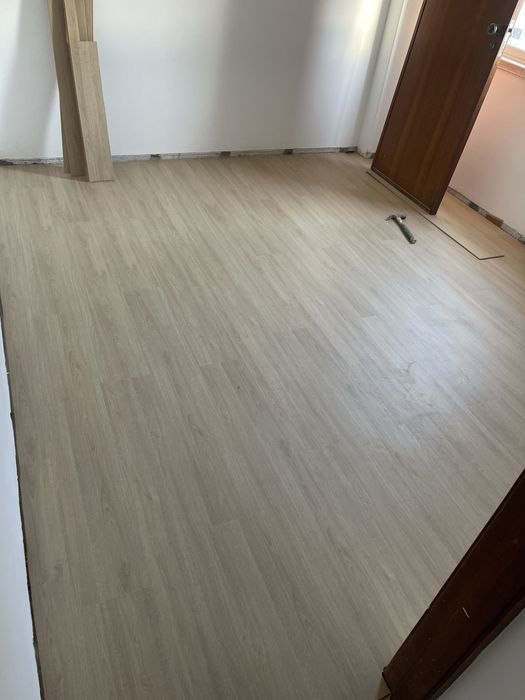 Aplicação de Chão Flutuante