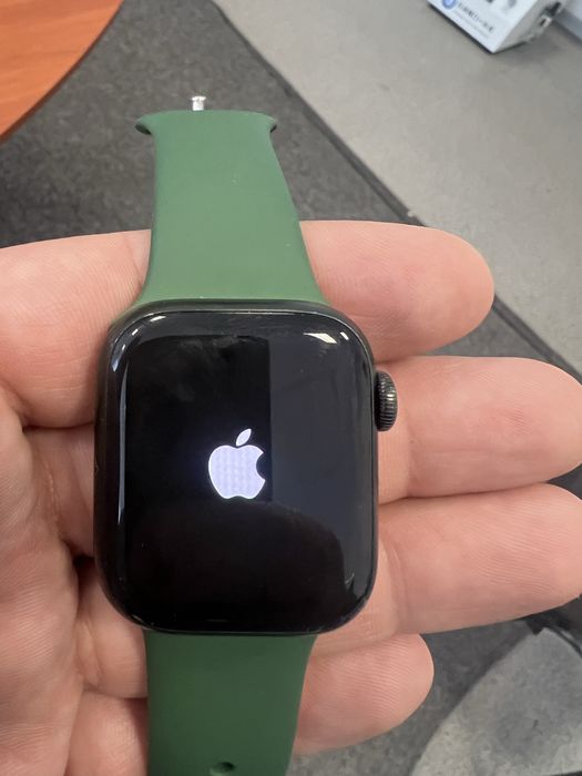 Продам apple watch 7 41 icloud