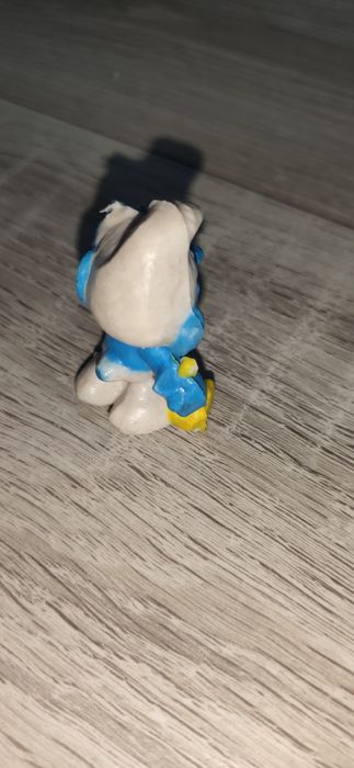 Smerfy figurka Smerf z młotem figurka vintage PRL