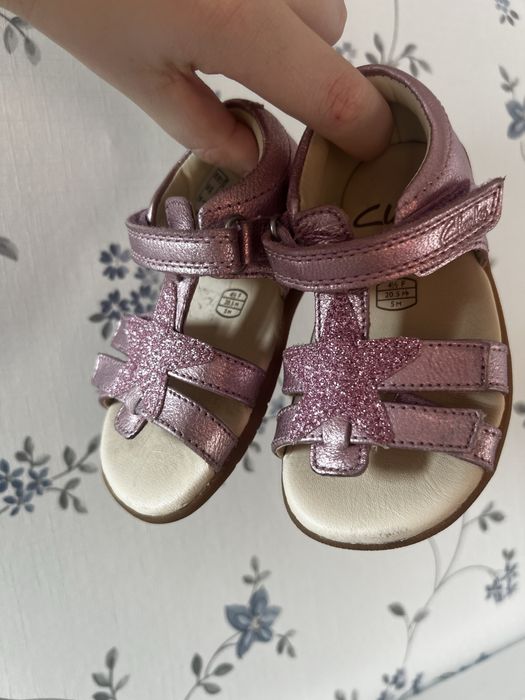 Sandaly clarks 20,5