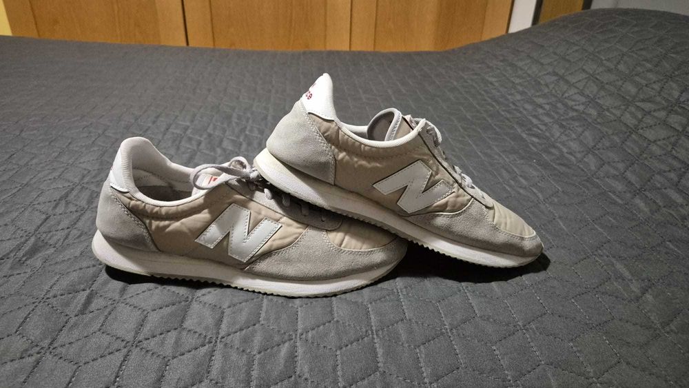 Ténis NB New Balance - beges – tamanho 41,5