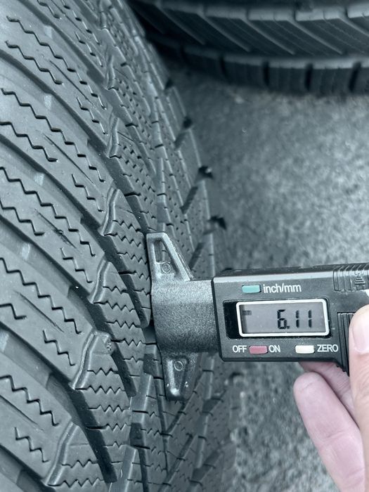 255 55 18 Bridgestone Blizzak LM005 85% 2024 Шини Зима