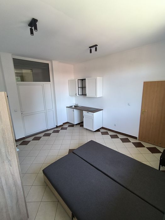 Kawalerka do wynajęcia | centrum miasta | 3 piętro - Widok 2