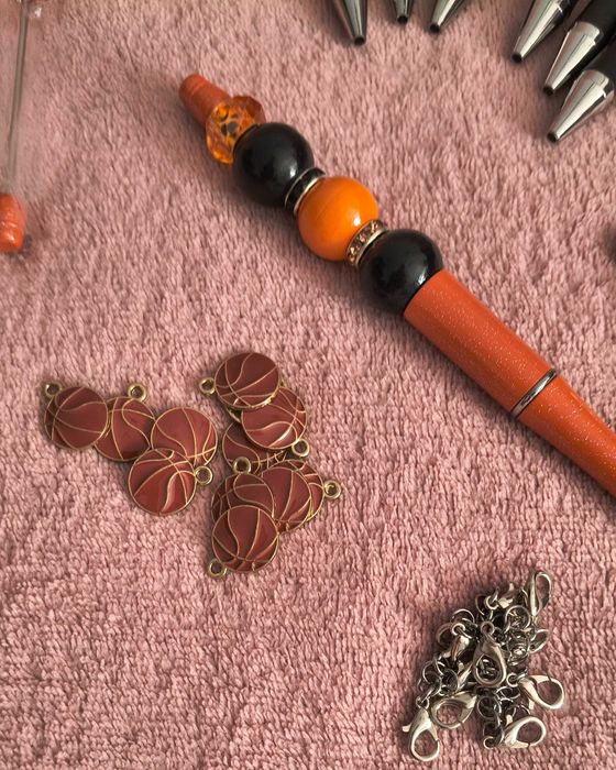 Długopisy kreatywne DIY – zestaw 12 szt. motyw koszykówka