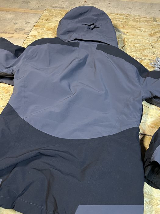 Лижна куртка Salomon нова, колекція 2025 gore tex