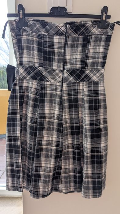 Vestido xadrez com laço