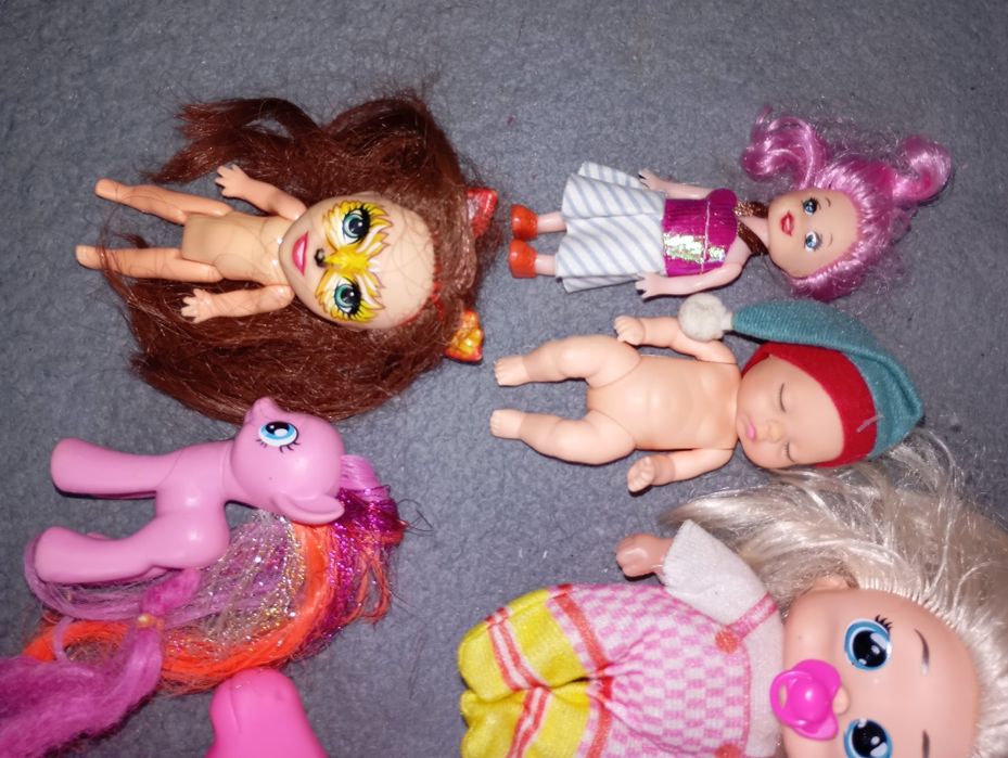 Лот іграшок для дівчинки