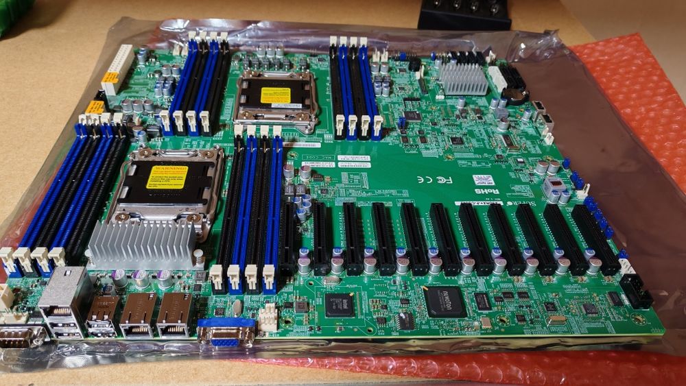 Материнская плата Supermicro x9drx+-f (11 слотов pci-e)