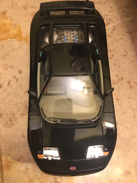 Bugatti EB 110 - Burago
