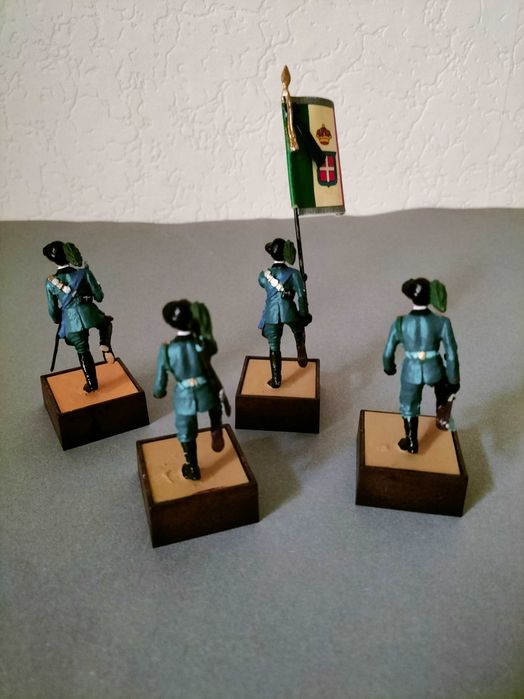 4 figuras de SOLDAT Espanha dos anos 70 - Bersaglieri italianos. Com caixas - estilo Alymer Del Prado. Envio grátis.