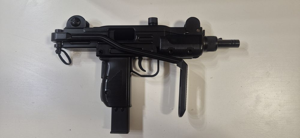 Vendo SMG MINI-UZI IMI CO2 Pressão de Ar