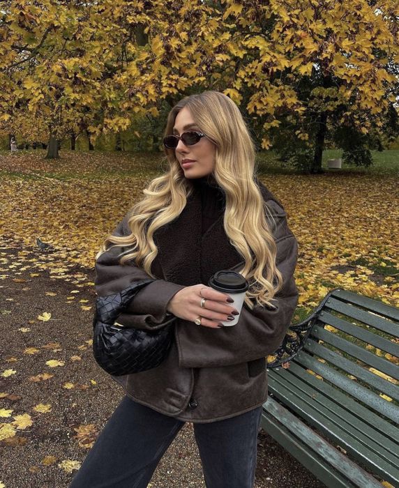 Куртка демі в стилі бренду шоколадний колір