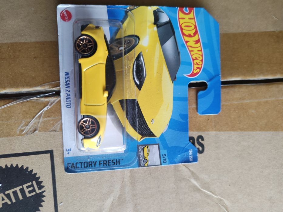 Nissan z  hot wheels