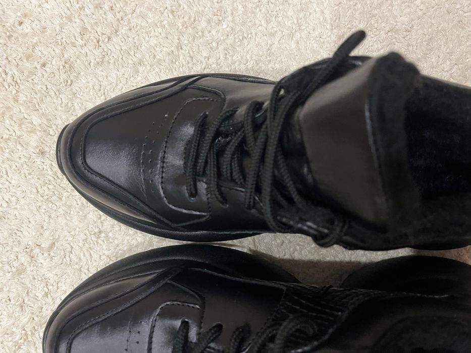 Кожаные новые зимние кроссы,полный 40 р
