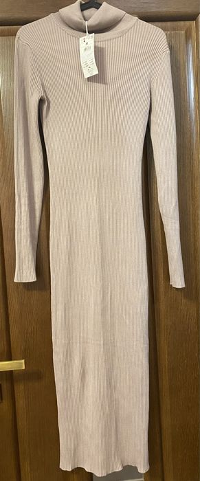 Сукня міді Reserved