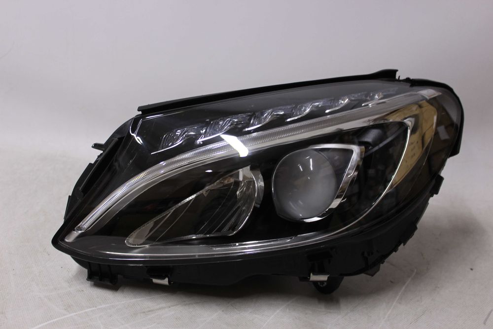 Lampa lewa reflektor przedni przód MERCEDES W205 r14-18. LED DEPO IGŁA