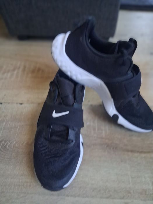 Damskie buty sportowe
