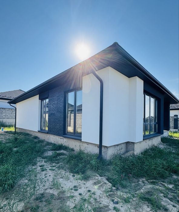 Продам сучасну американку 110 м.кВ в хорошій локації