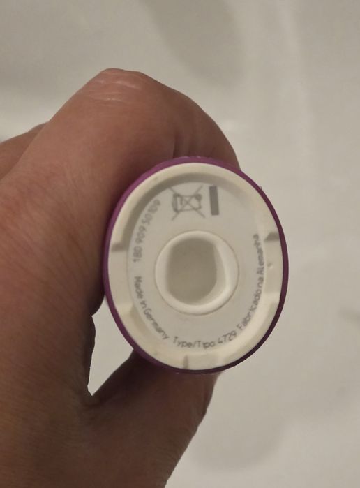 Escova Dentes Eléctrica Oral B Pro + Carregador