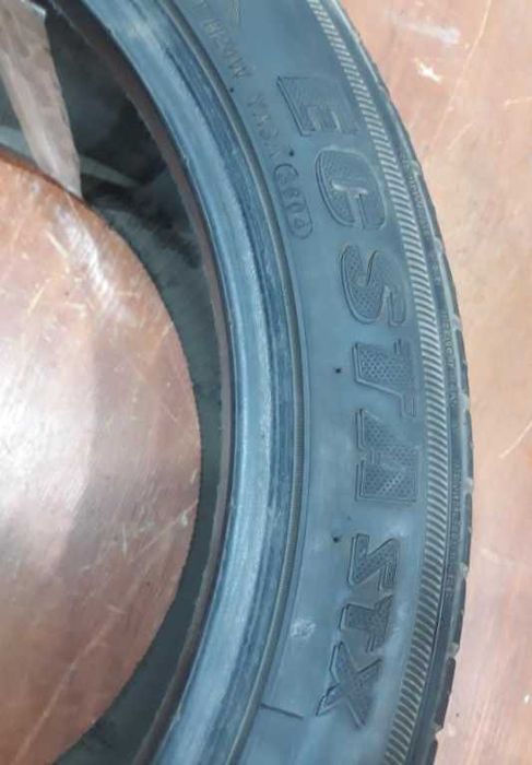 Шины (резина) 275 40 20 лето Kumho Ecsta (пара покрышек, 2 шт)
