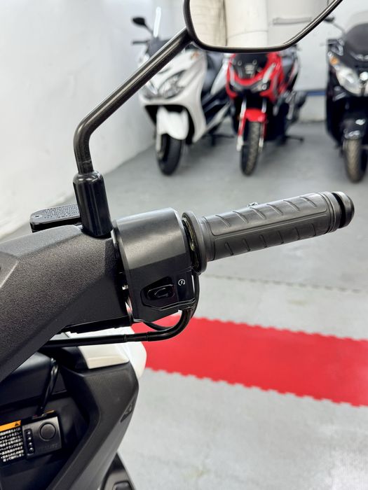 скутер Yamaha N-Max ABS 2016р в оригіналі доставка по Україні