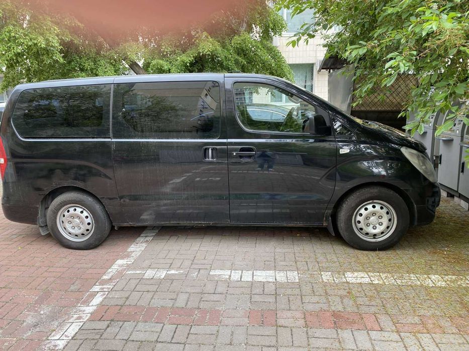 Автомобіль HYUNDAI H-1 2.5 CRDI