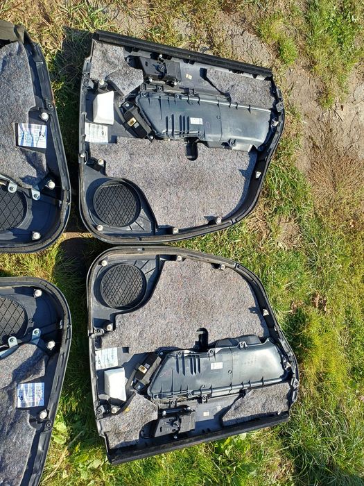 Subaru Legacy 4 03-09r рест дверні карти обшивки дверей