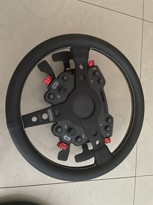 Simagic GT PRO HUB + obręcz momo prototipo (moza fanatec simucube pxn)
