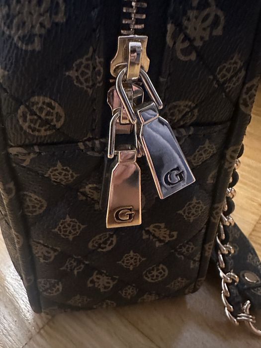 Продаю сумку GUESS