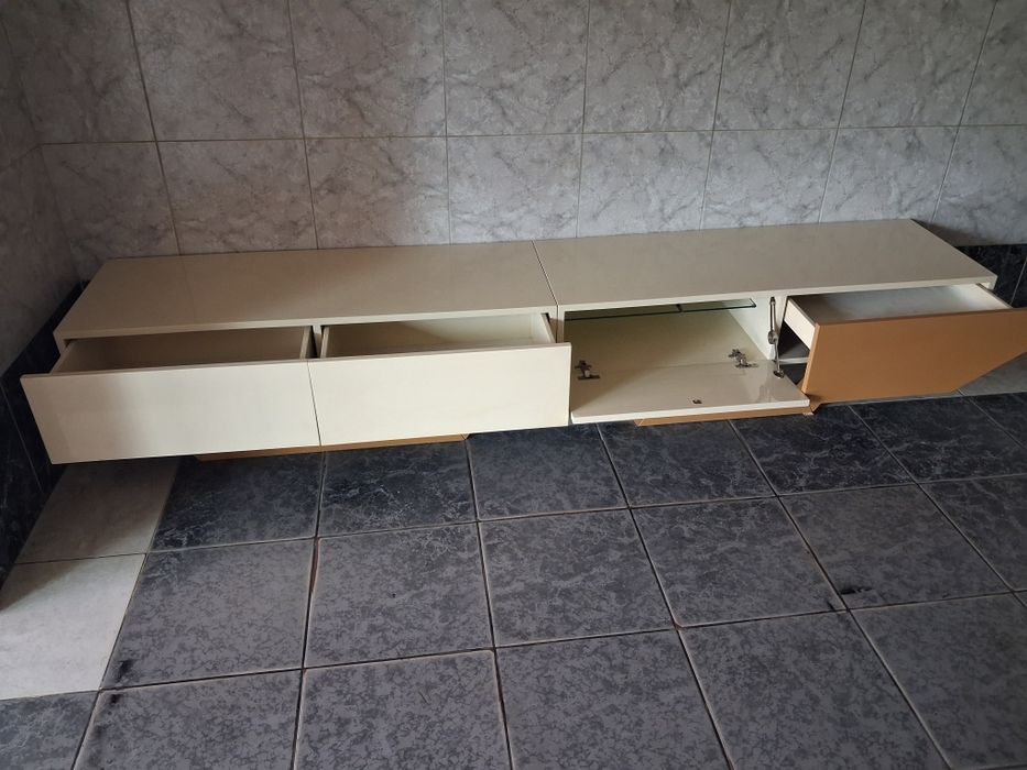 Base tv Lacada feita MDF idrofulo.