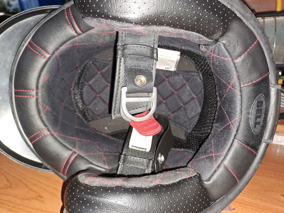 Capacete marca BELL 80° aniversário